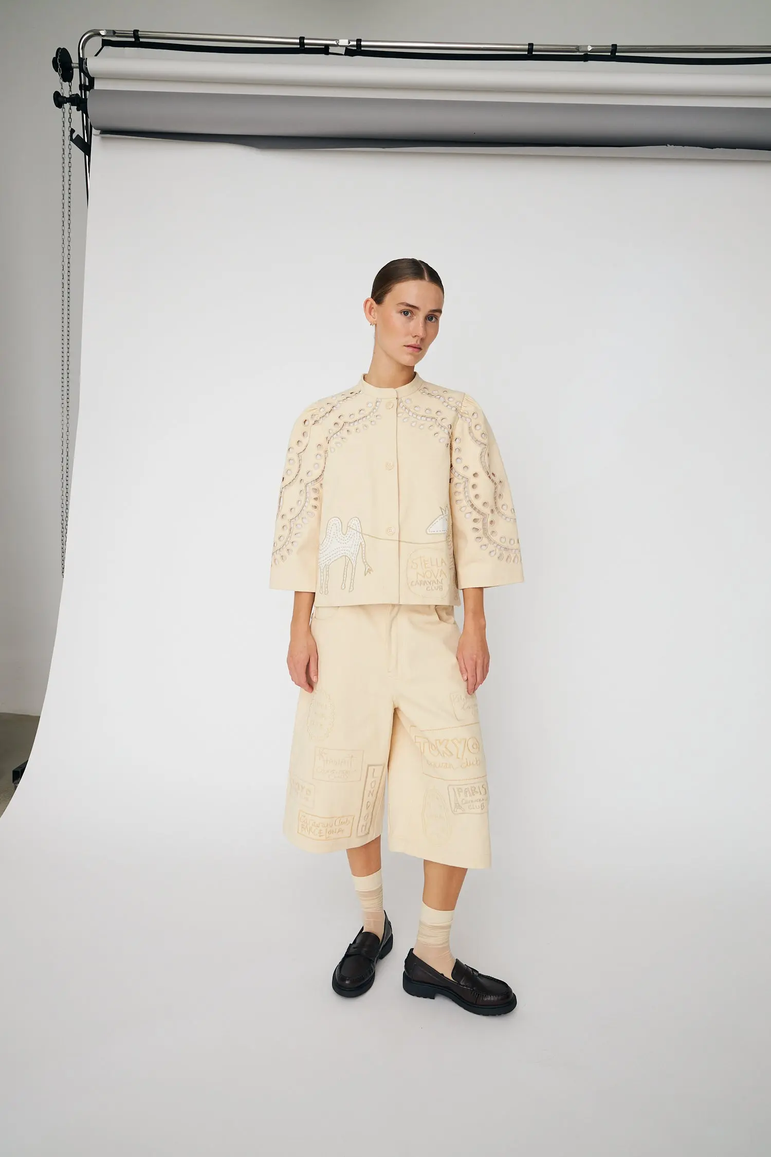 Cropped Pants with Patches - Creme Tones - Image 6