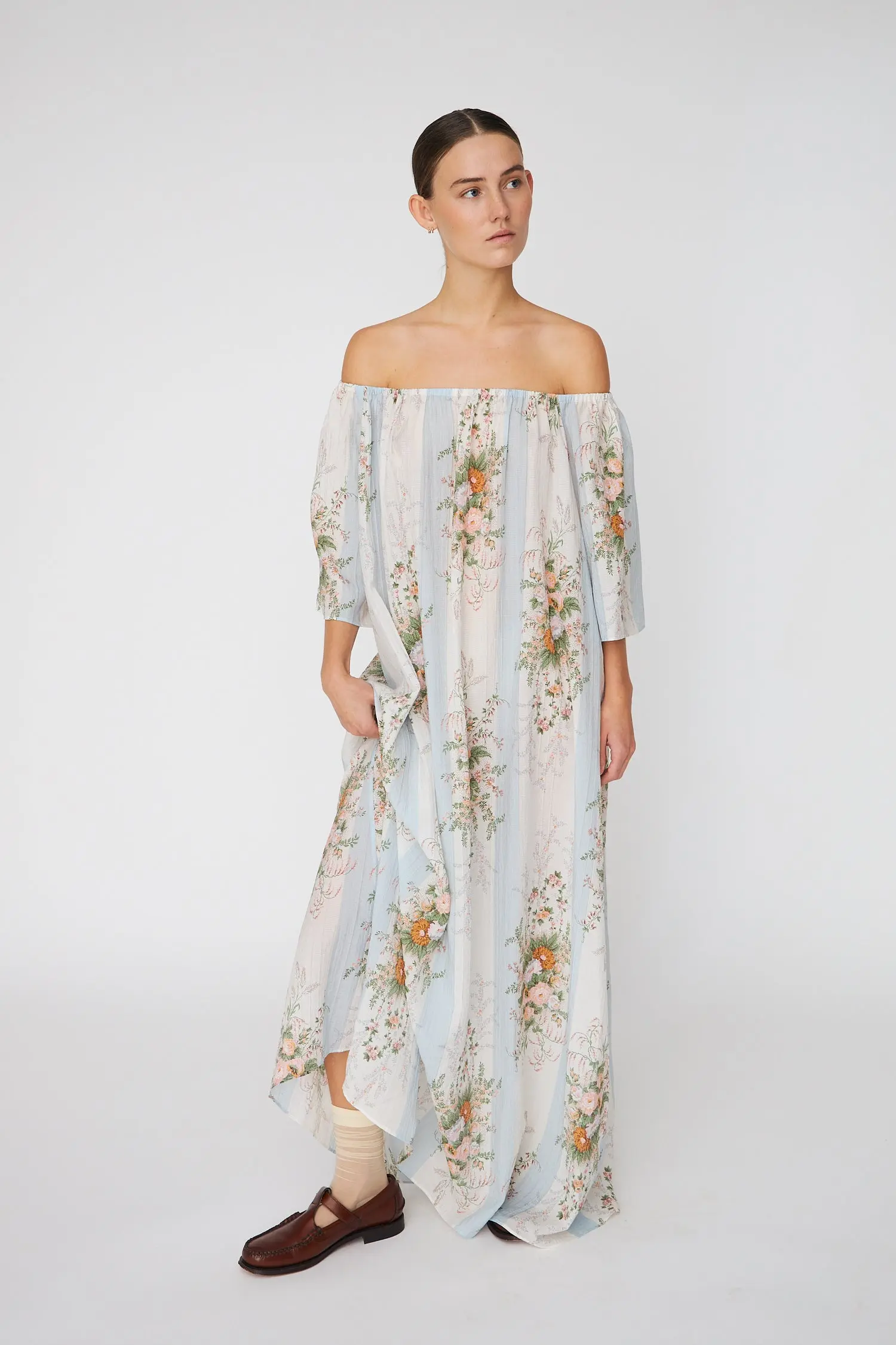 Loose Maxi Dress with drop Shoulders - Creme Multicolour Flowers