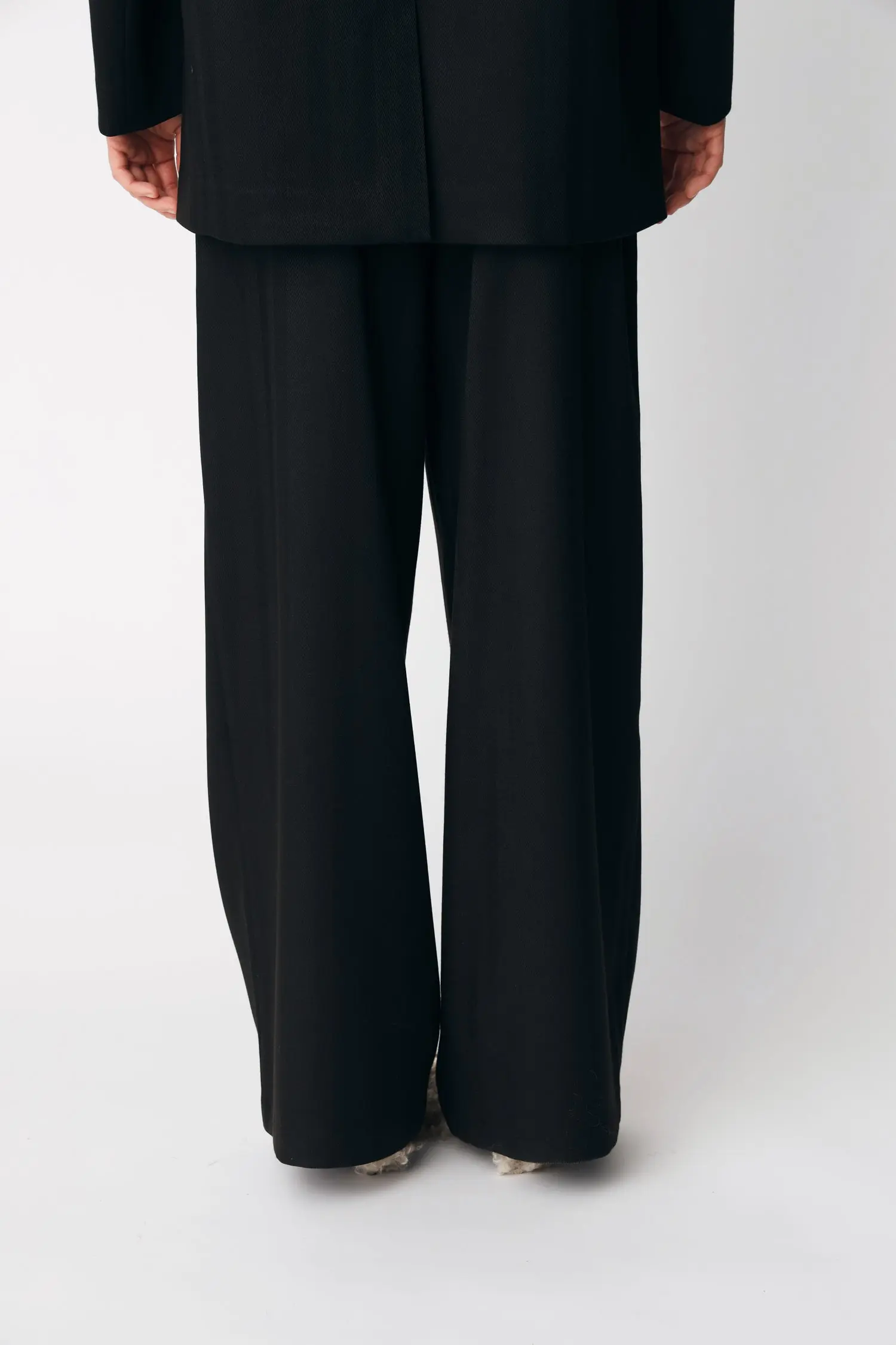 Mid-Waist Loose Suiting Pants - Black - Image 5